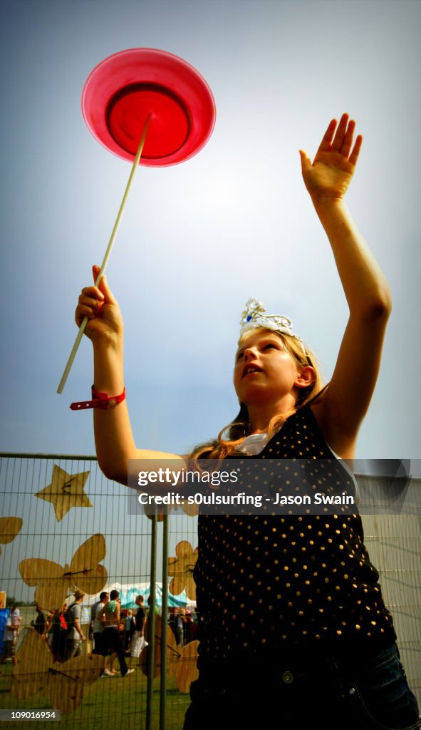 Circus skills - Isle of Wight festival 2007