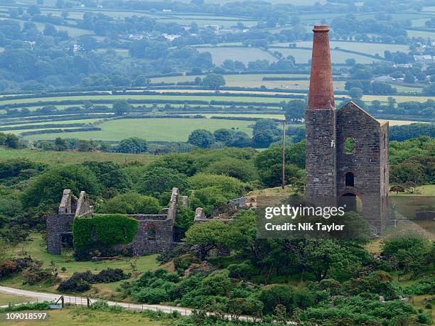 old mining engine house - bodmin moor foto e immagini stock