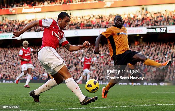 Arsenal O2 Walcott 88 George Walcott Photos & High Res Pictures - Getty Images