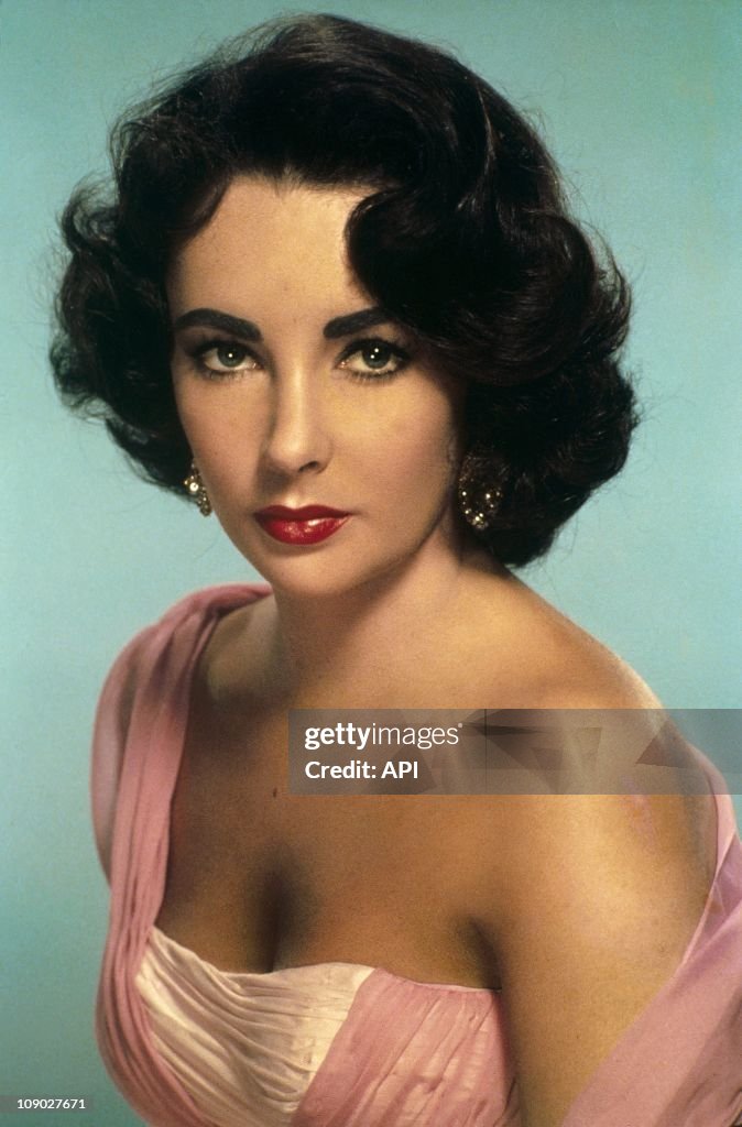 Portrait of Elizabeth Taylor in 1951