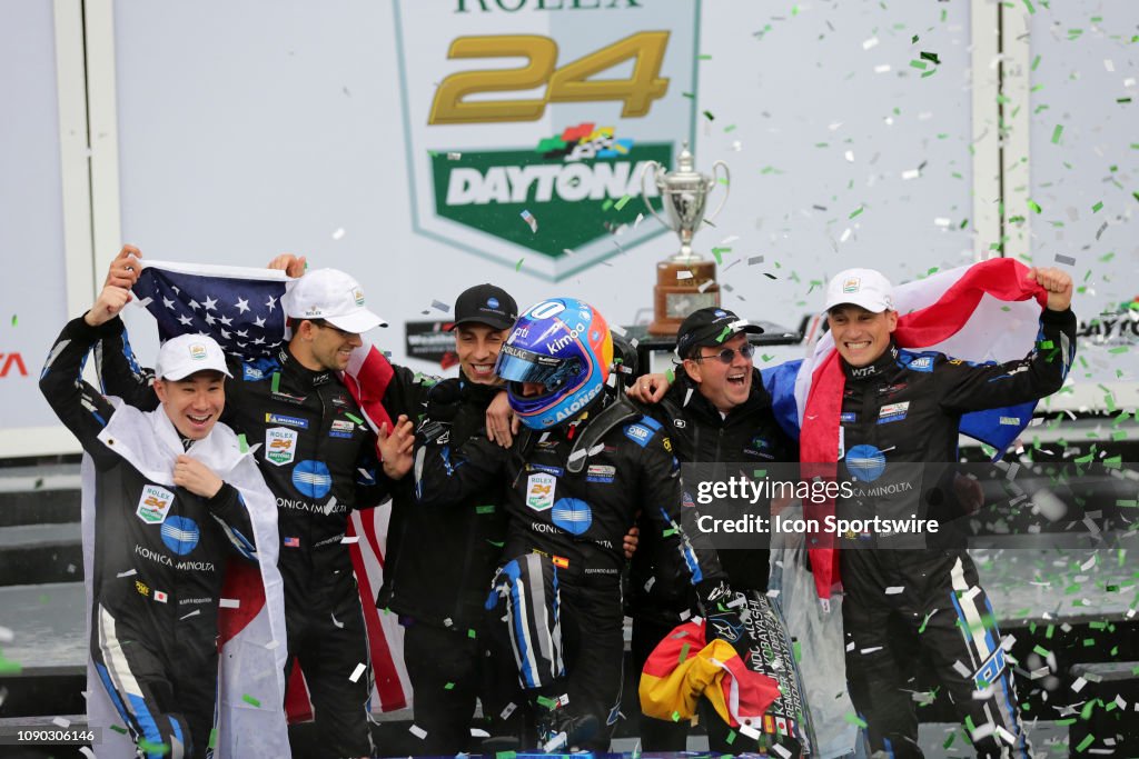 AUTO: JAN 27 Rolex 24 at Daytona