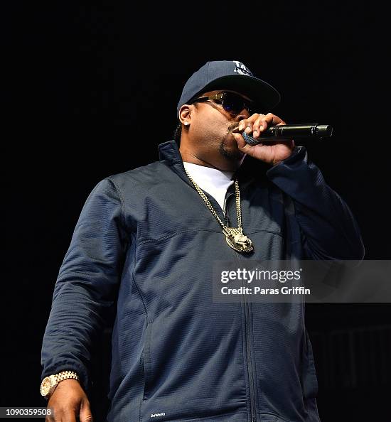Rapper Daz Dillinger of Tha Dogg Pound perform onstage during