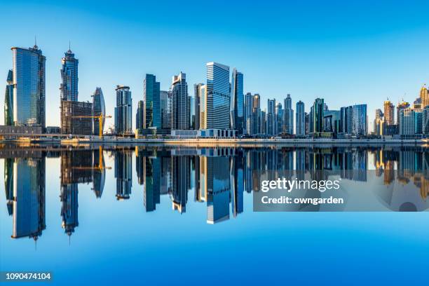 dubai marina skyline,uae - dubai skyline stock-fotos und bilder