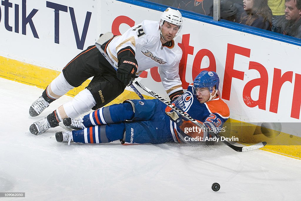 Anaheim Ducks v Edmonton Oilers