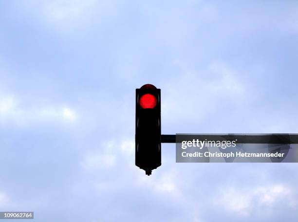 stop - semaforo rosso foto e immagini stock