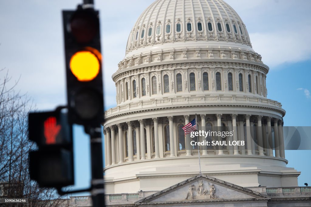 US-POLITICS-ECONOMY-GOVERNMENT-SHUTDOWN