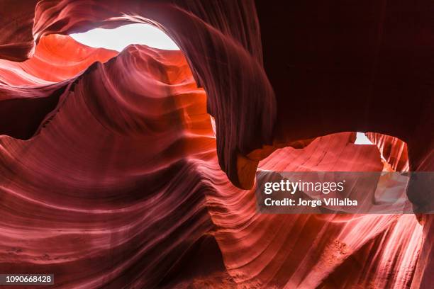 slot de antelope canyon no sudoeste americano - lake powell - fotografias e filmes do acervo