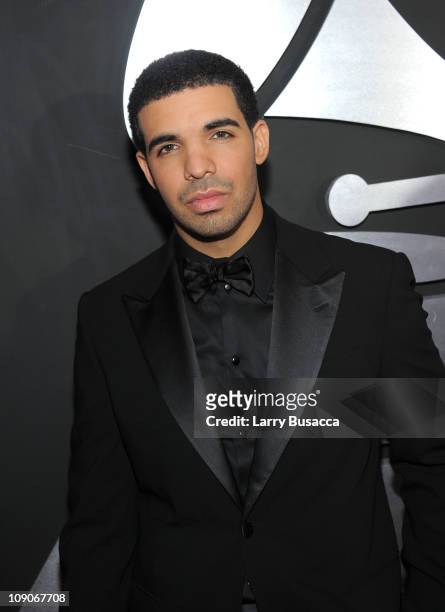 Drake arrives at The 53rd Annual GRAMMY Awards held at Staples Center on February 13, 2011 in Los Angeles, California.