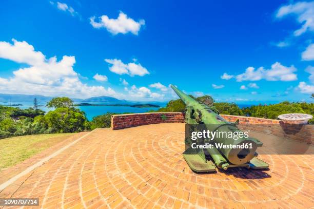 new caledonia, noumea, old cannon, viewpoint - noumea stock-fotos und bilder