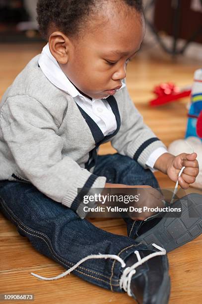 A closer look at How To Demonstrate Shoe-Tying With Adorable Real Toddler Photos