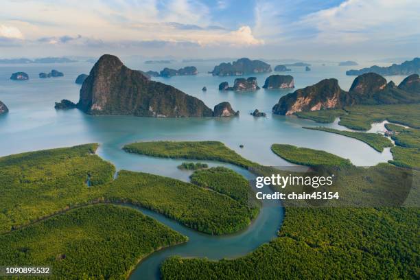 aerial view of tropical island during sunrise amazing beautiful sea landscape in south of thailand. - ko samui stock-fotos und bilder