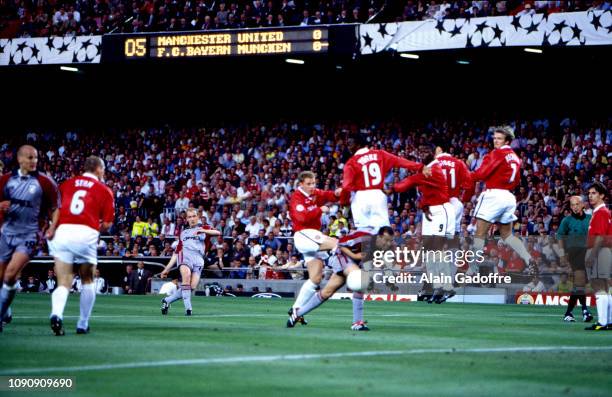 Mario Basler of Bayern Munich scores a goal during the UEFA Champions league final match between Manchester United and Bayern Munich on May 26, 1999...