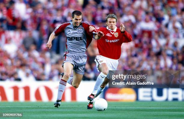 David Beckham of Manchester United and Markus Babbel of Bayern Munich during the UEFA Champions league final match between Manchester United and...