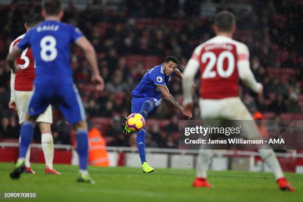 Nathaniel Mendez-Laing of Cardiff City scores a goal to make it 1-2 during the Premier League match between Arsenal FC and Cardiff City at Emirates...