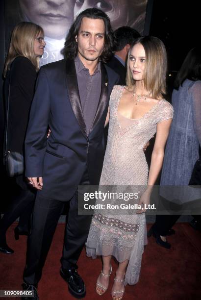 Actor Johnny Depp and girlfriend Vanessa Paradis attend the "Sleepy Hollow" Hollywood Premiere on November 17, 1999 at Mann's Chinese Theatre in...