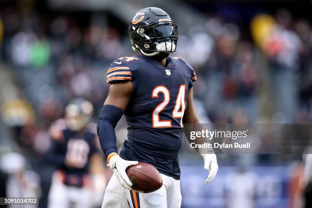 Jordan Howard of the Chicago Bears warms up before the NFC Wild Card Playoff game against the Philadelphia Eagles at Soldier Field on January 06,...