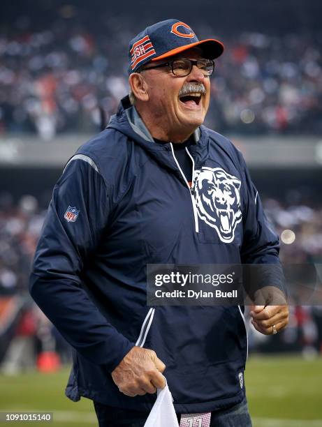 Former Chicago Bears player Dick Butkus cheers before the NFC Wild Card Playoff game against the Philadelphia Eagles at Soldier Field on January 06,...