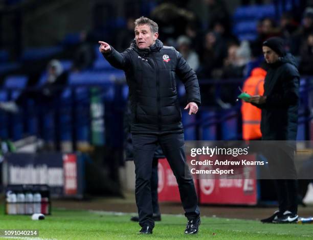 Bolton Wanderers' manager Phil Parkinson instructing his players during the Sky Bet Championship match between Bolton Wanderers and Reading at Macron...