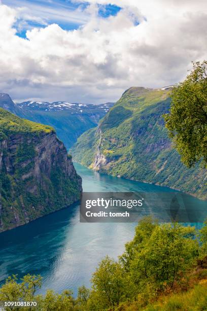 die schönheit der geirangerfjord, norwegen - geiranger stock-fotos und bilder