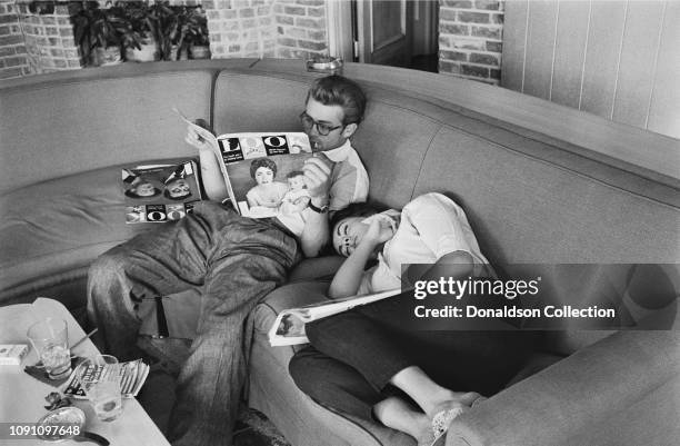 Actor James Dean and actress Elizabeth Tayor take a weekend break during the filming of the movie "Giant" in JULY 4, 1955 in Dallas, Texas.
