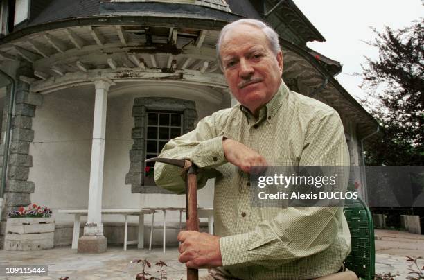 Annapurna: Maurice Herzog'S Victory 50Th Anniversary On June 2000 In Chamonix, France. *Exclusif. Maurice Herzog