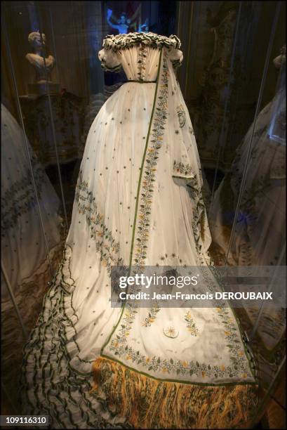 Museum Is Devoted To Empress Sissi In Hofburg Palace. On May 1, 2004 In Vienna , Austria. The Dress Believed To Have Been Worn By Sissi "On The Eve...