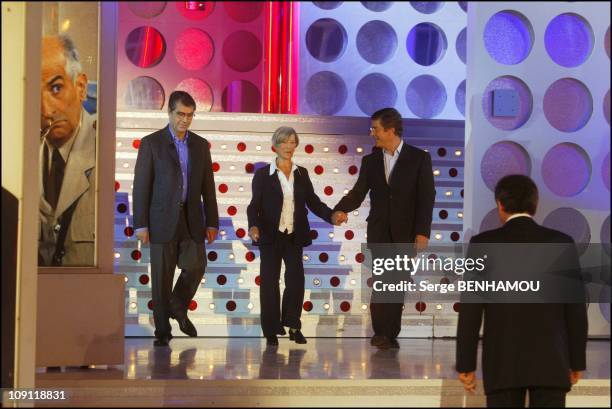 "Special Louis De Funes" On Vivement Dimanche. On November 26, 2003 In Paris, France. Patrick With Jeanne And Olivier De Funes.