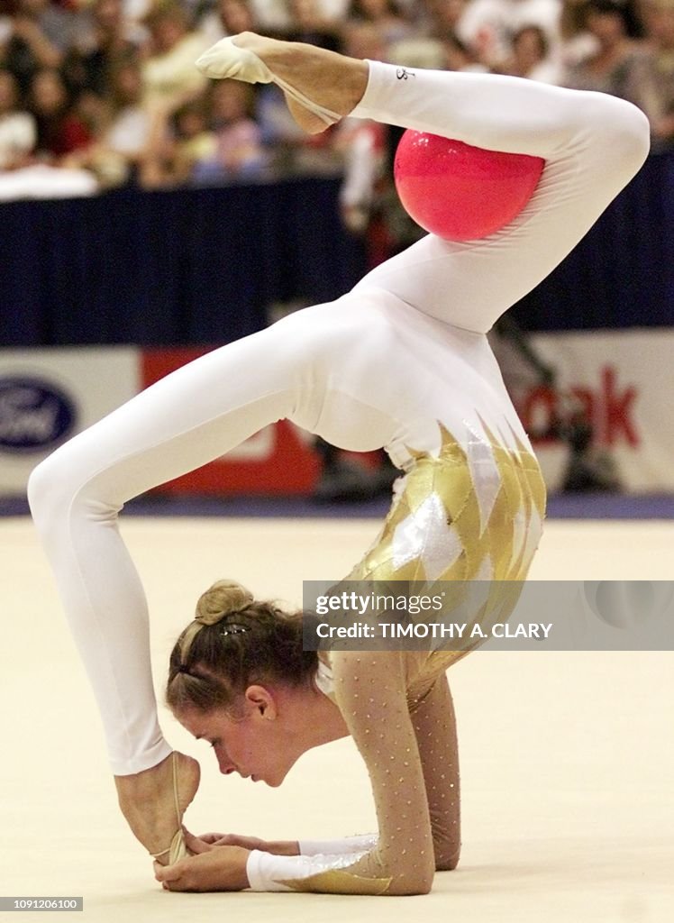 PANAM-GYM-CANADA-LIVINGSTON
