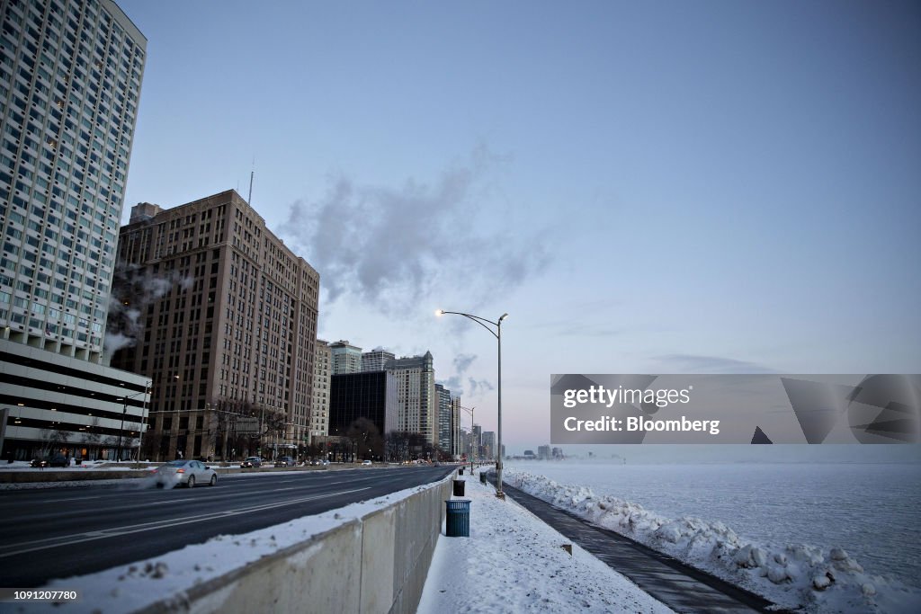 Chicago Faces Colder-Than-Arctic Blast Nearing All-Time Record