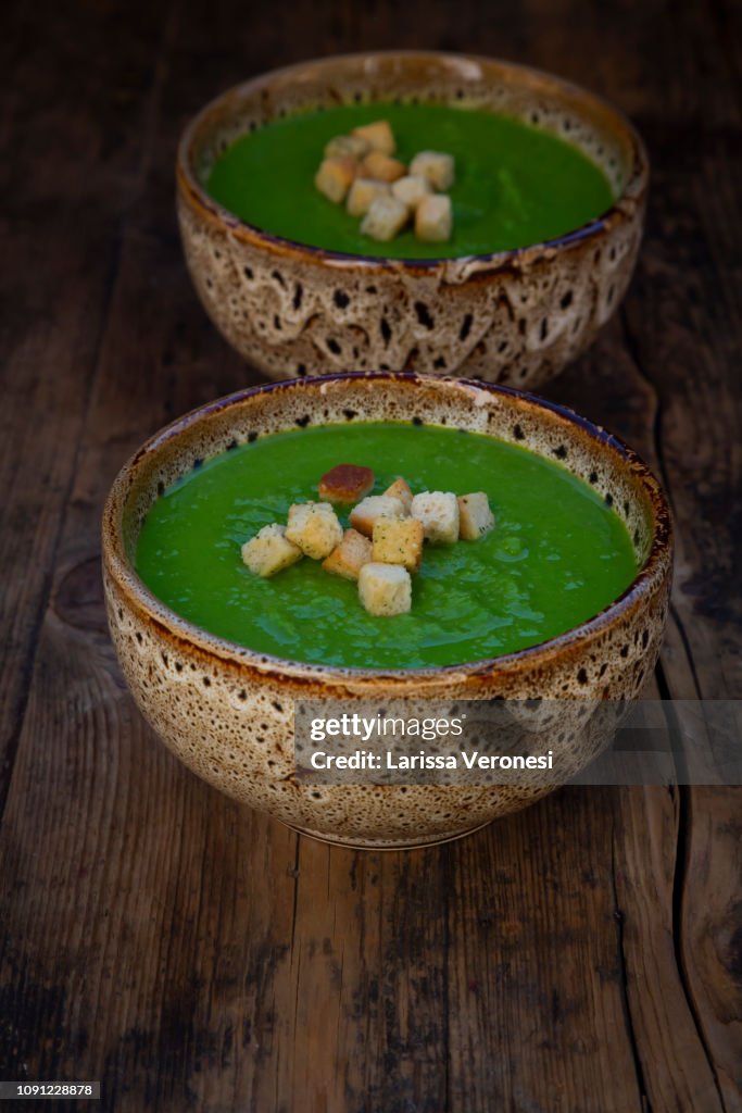 Pea soup in a bowl