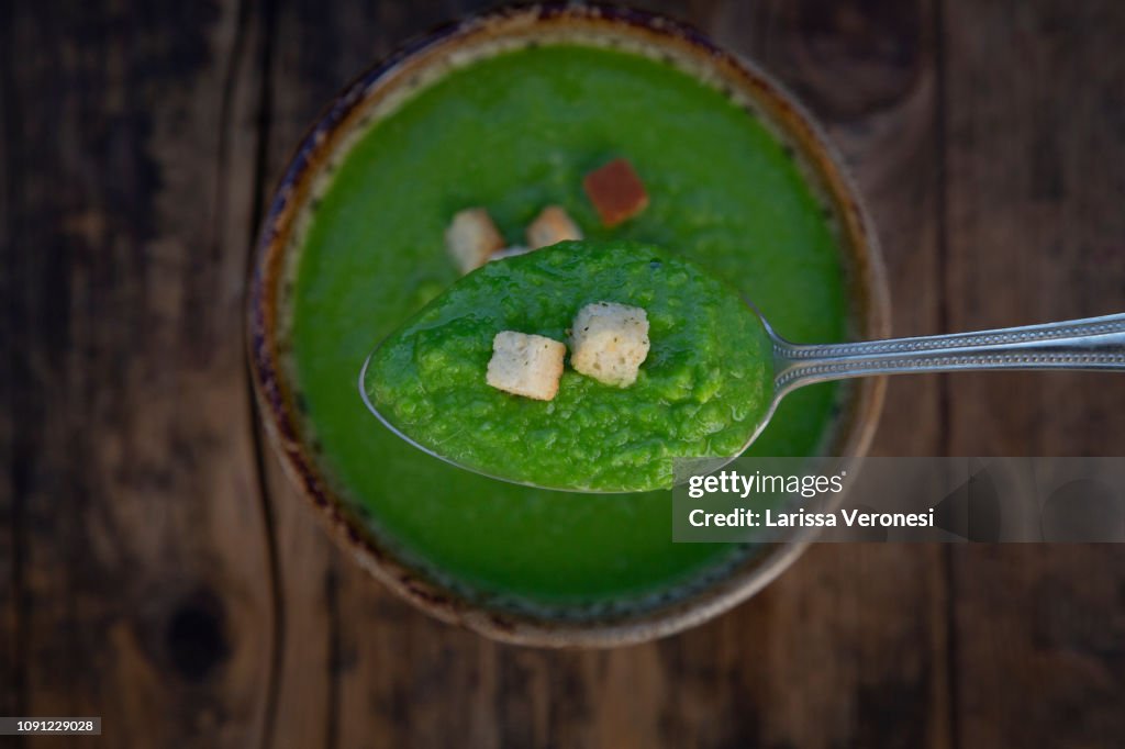 Pea soup in a bowl