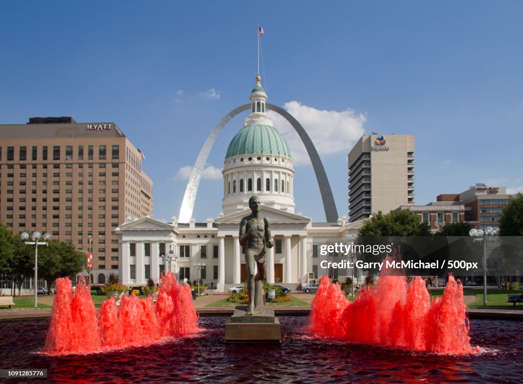 Cardnial Fever in front of the Federal Courthouse in St Louis
