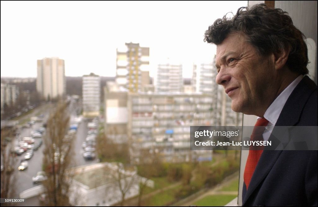 Jean-Louis Borloo Goes To The Seine Saint-Denis On Sites Of Urban Renovation Projects . On May 12, 2005 In Aulnay Sous Bois, France