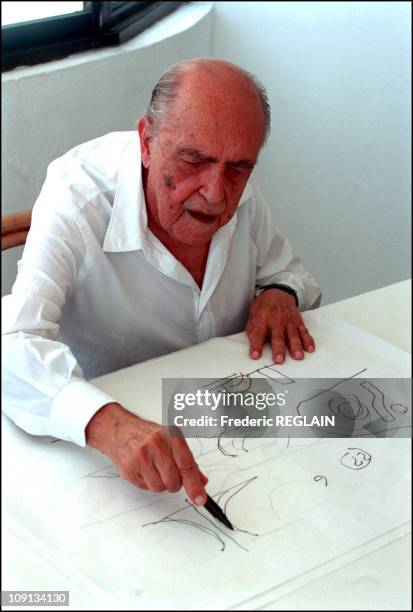 Exclusive : Brazilian Architect Oscar Niemeyer In His Copacabana Studio On March 14Th, 2002 In Rio De Janeiro, Brazil. Drawing Evocation Of Brasilia.