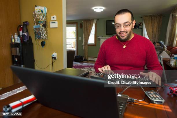 Person Using Screenreader Blind Person Using Screen Reader Photos and Premium High Res Pictures ...