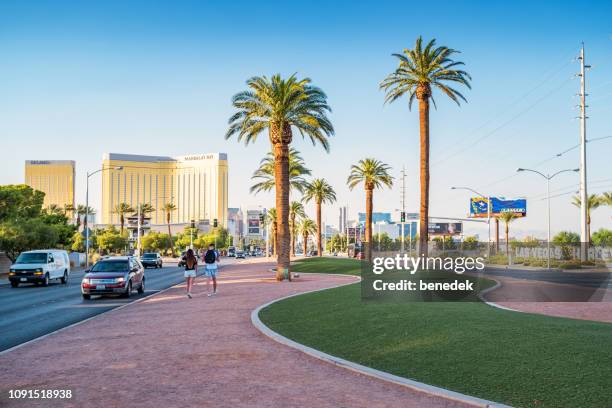 south las vegas boulevard in downtown las vegas nevada - downtown las vegas stock pictures, royalty-free photos & images