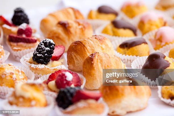 italiano pastries - pastry imagens e fotografias de stock