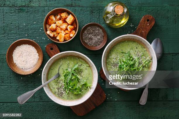 vegetarian creamy spinach soup - chia seed oil stock pictures, royalty-free photos & images