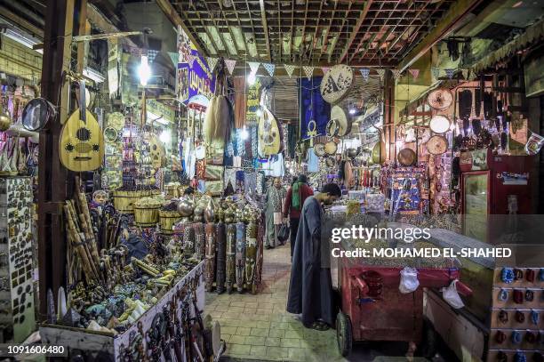 Peddlar Rattle Peddlar Photos and Premium High Res Pictures - Getty Images