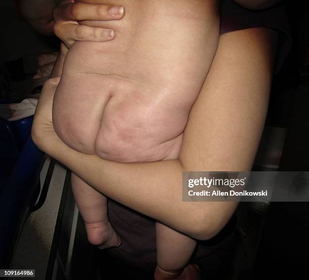 chubby baby butt - mountain view stock pictures, royalty-free photos & images