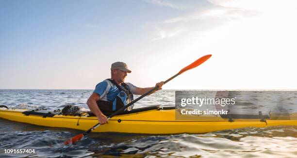 Man Rowing Side View Photos and Premium High Res Pictures - Getty Images