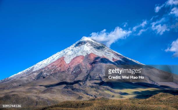 cotopaxi volcano - ecuador cotopaxi stock pictures, royalty-free photos & images