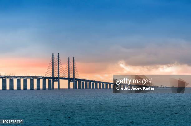 oresund bridge - oresund region stock-fotos und bilder