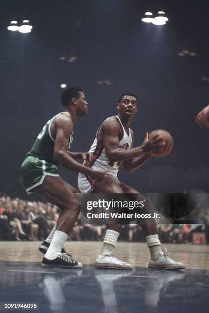 1968 1969 Cincinnati Royals Basketball Program OSCAR ROBERTSON JERRY LUCAS -- vintage-time 1968 1969 Cincinnati Royals Basketball Program OSCAR ROBERTSON JERRY LUCAS -- vintage-time