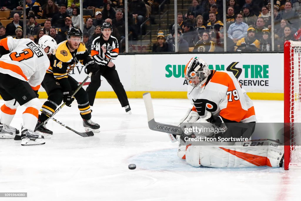 NHL: JAN 31 Flyers at Bruins