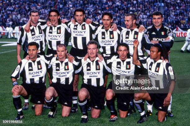 Team of Juventus, Up : Zinedine Zidane, Moreno Torricelli, Mark Iuliano, Filippo Inzaghi, Paolo Montero, Angelo Peruzzi; Down : Angelo Di Livio,...