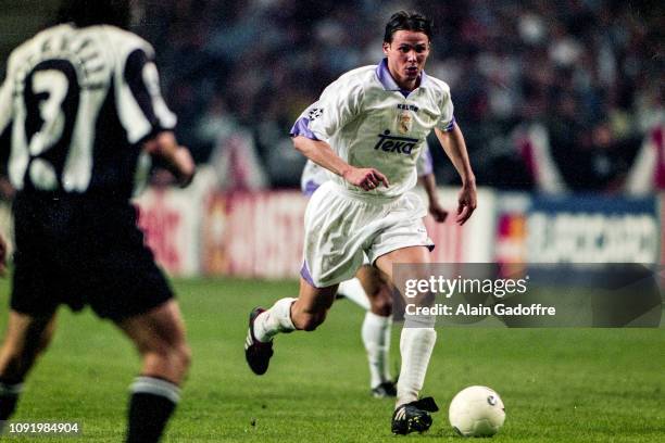 Fernando Redondo of Real Madrid during the Champions League match between Juventus Turin and Real Madrid on May 20, 1998 in Amsterdam, Netherlands.