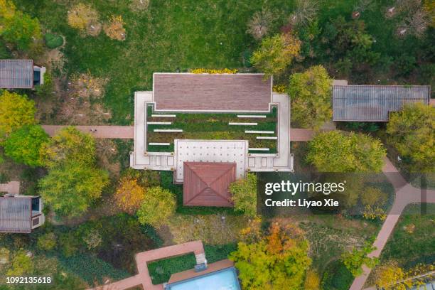 garden aerial view - the roof gardens stock pictures, royalty-free photos & images