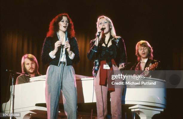 Abba perform at Unicef Gala in New York, 8th January 1979, Bjorn Ulvaeus, Anni-Frid Lyngstad, Agnetha Faltskog, Benny Andersson.