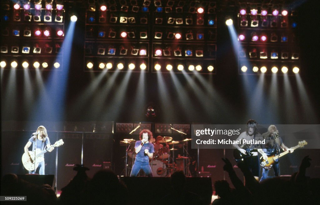 AC/DC